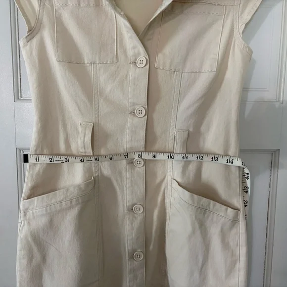 Hunter and Brown Stylish Cream Button-Down Dress - Picture 5 of 8